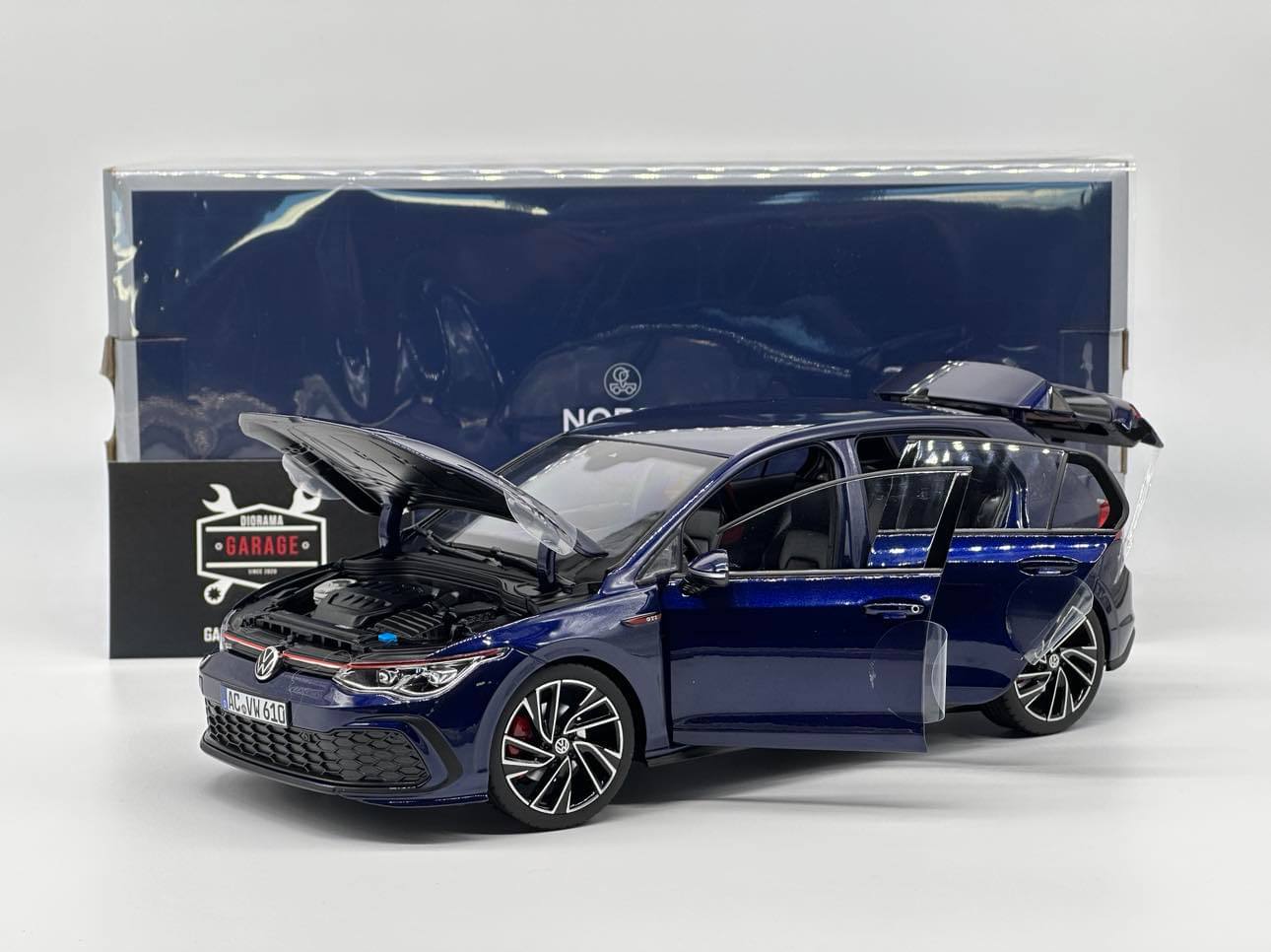VW Volkswagen Golf 8 GTI 2020 Bleu métallisée 1/18 NOREV